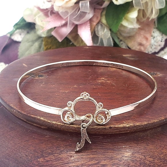 Vintage Style Cinderella High Hell Shoe Dangle Charm Gold Tone Bracelet - Picture 7 of 8